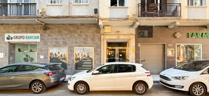 Sale of middle floor apartment in El Ejido 2