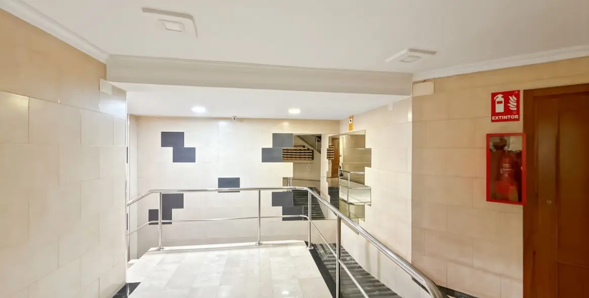 Sale of middle floor apartment in El Ejido 4