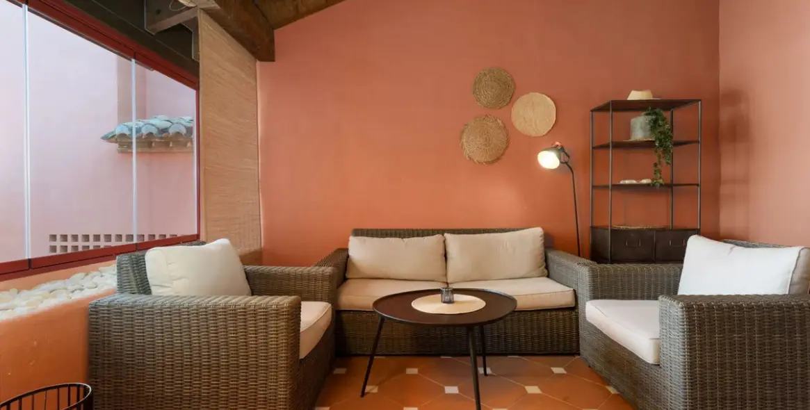 Sale of middle floor apartment in Elviria 4