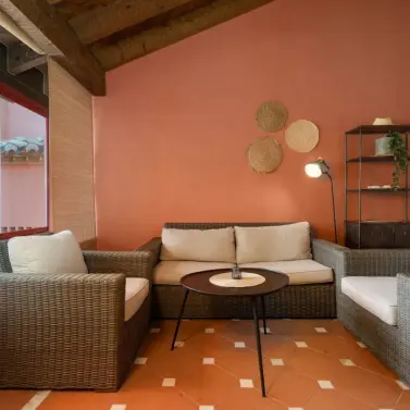 Sale of middle floor apartment in Elviria