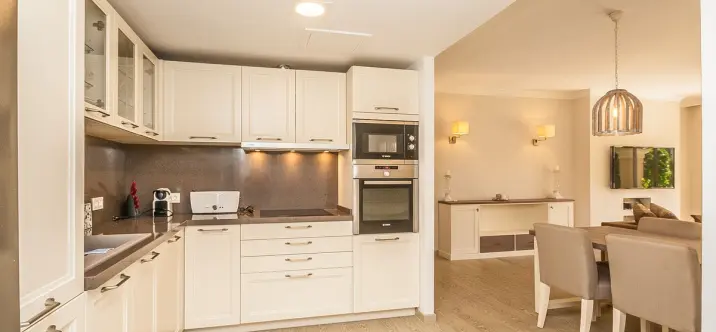 Sale of ground floor apartment in Elviria 2