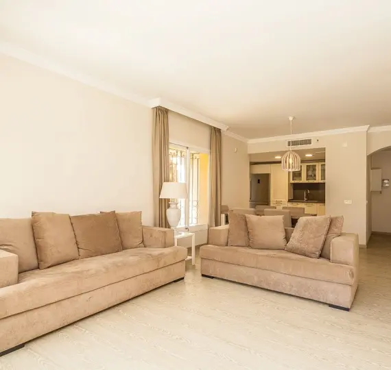 Sale of ground floor apartment in Elviria