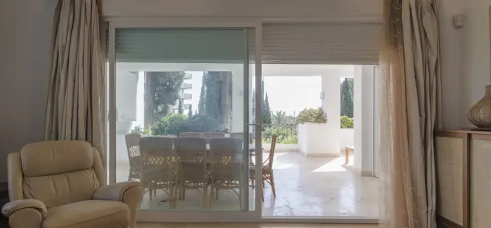 Sale of ground floor apartment in Río Real 2