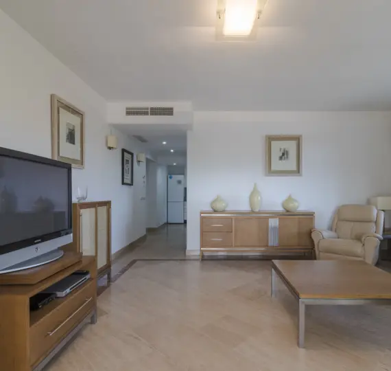 Sale of ground floor apartment in Río Real