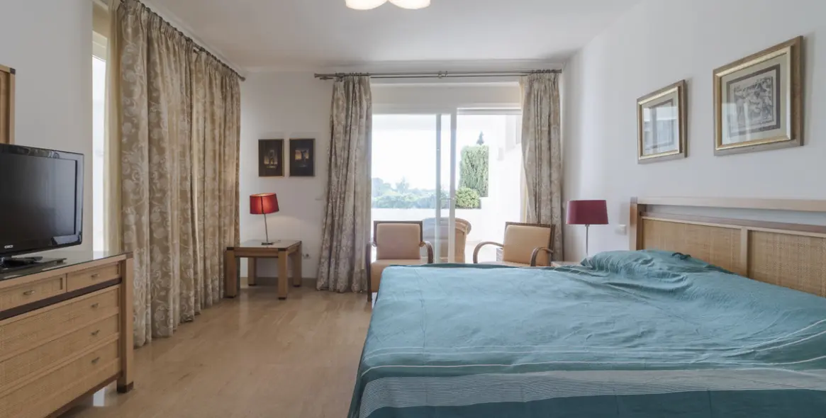 Продажа апартаментов на первом этаже в Río Real 23