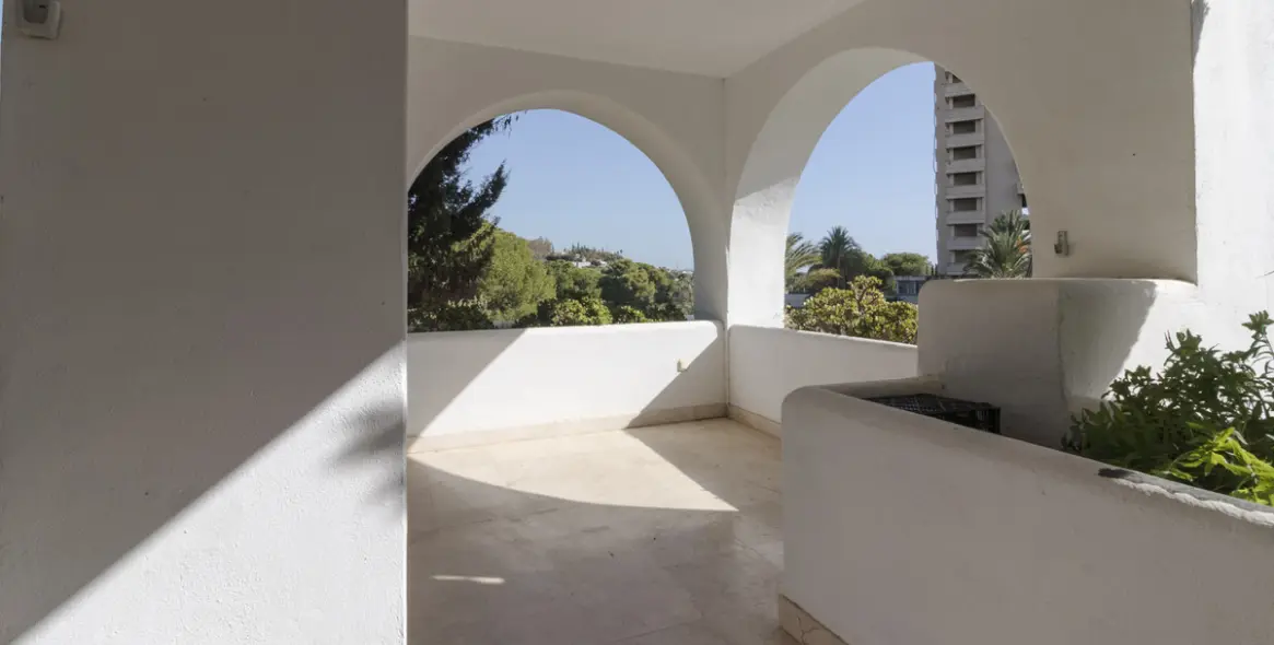 Продажа апартаментов на первом этаже в Río Real 30