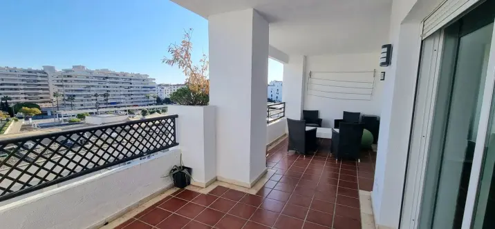 Продажа апартаментов на среднем этаже в Puerto Banús 0