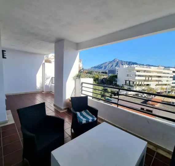 Продажа апартаментов на среднем этаже в Puerto Banús