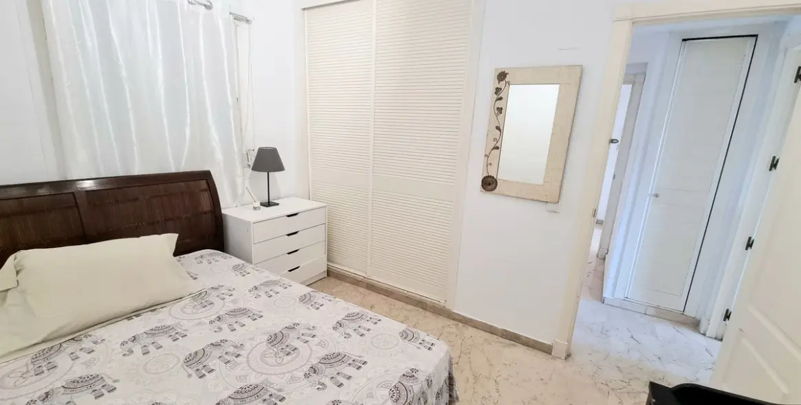 Sale of middle floor apartment in Puerto Banús 16