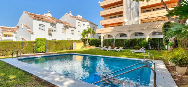 Long-term rent of middle floor apartment in Nueva Andalucía 1