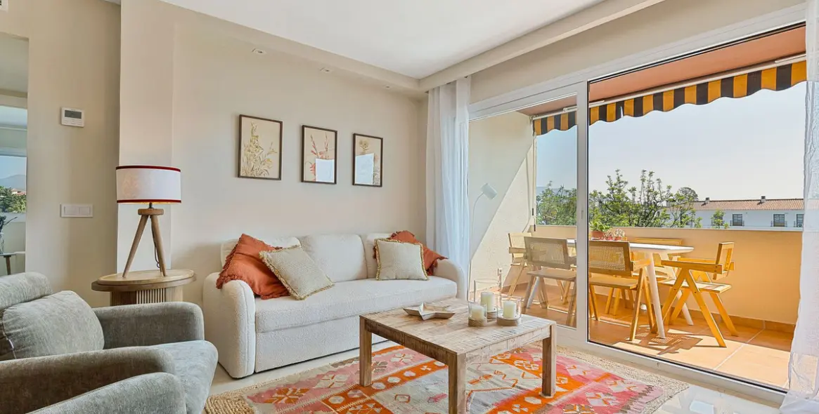 Long-term rent of middle floor apartment in Nueva Andalucía 3