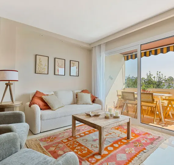 Long-term rent of middle floor apartment in Nueva Andalucía