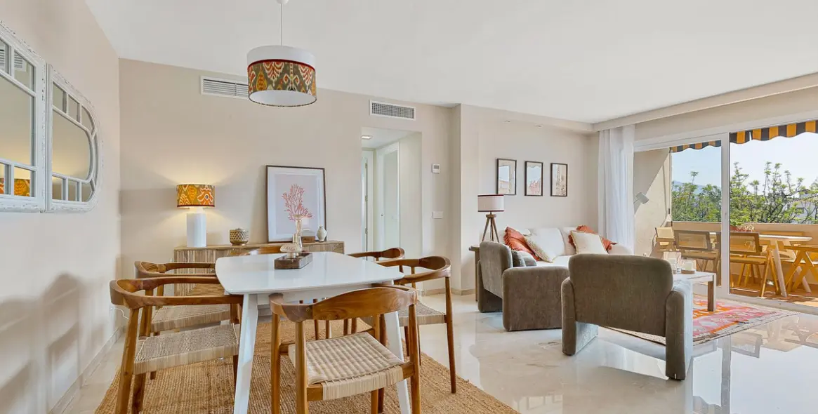 Long-term rent of middle floor apartment in Nueva Andalucía 4