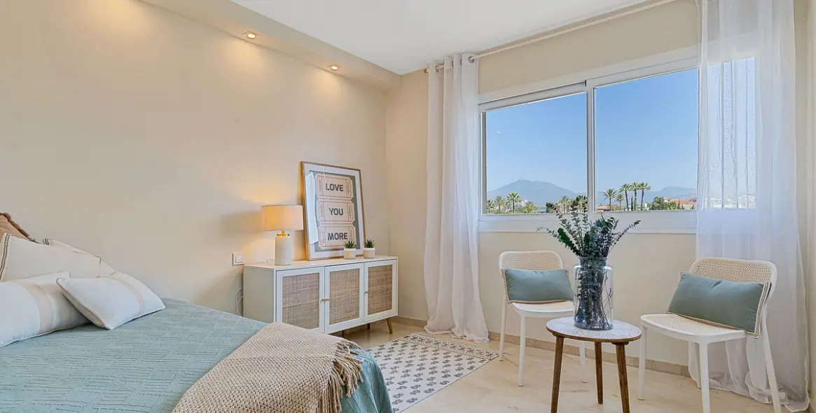 Продажа апартаментов на среднем этаже в Nueva Andalucía 22