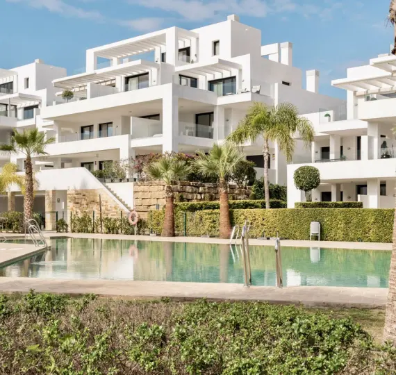 Sale of ground floor apartment in El Paraiso