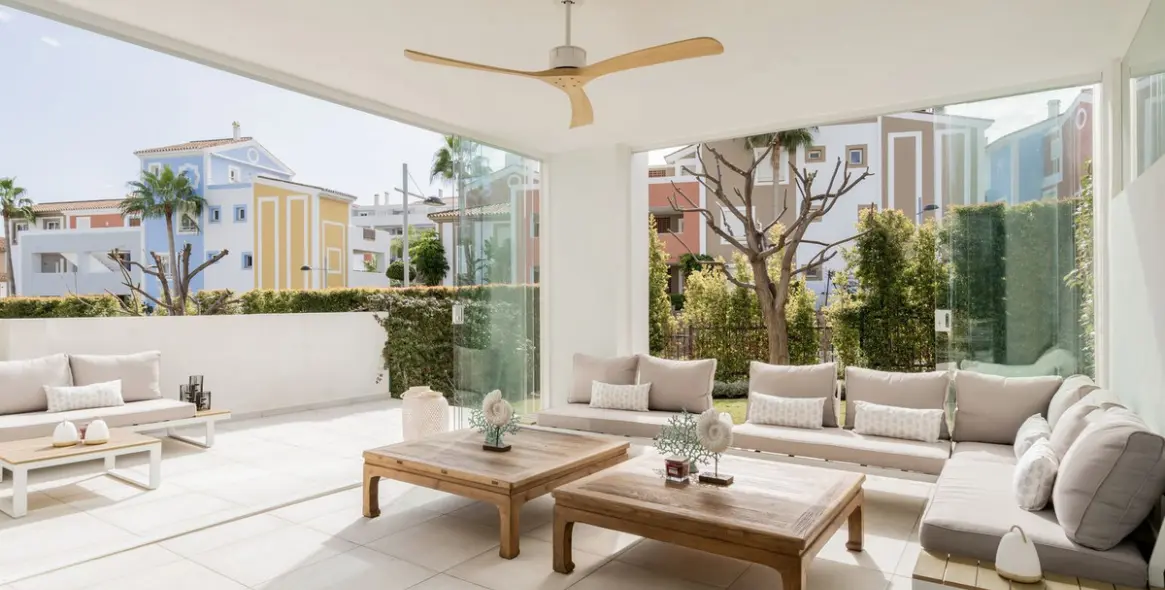 Sale of ground floor apartment in El Paraiso 2