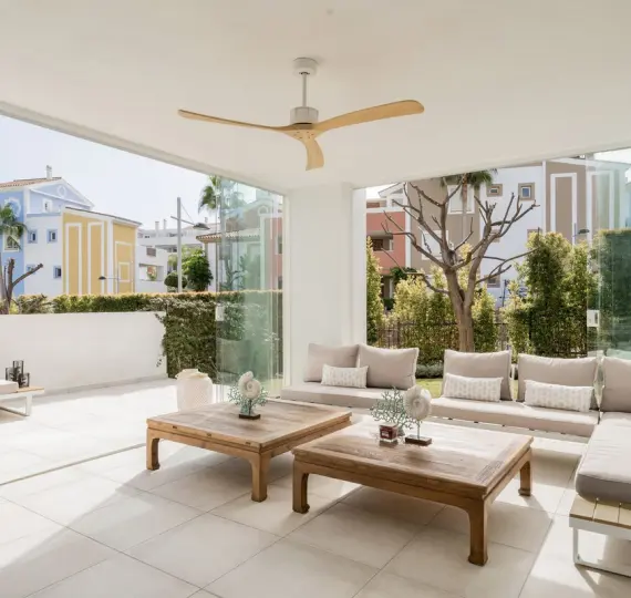 Sale of ground floor apartment in El Paraiso