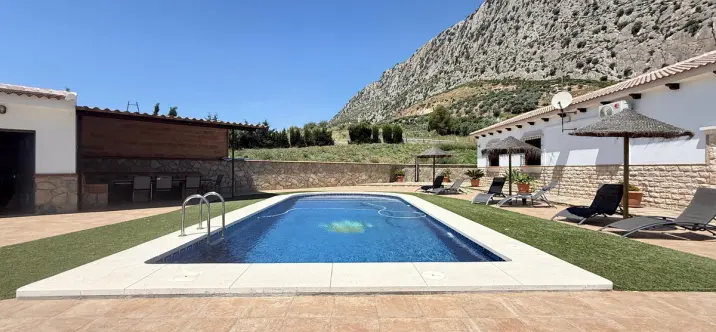 Oтдельно стоящая вилла R5141206 2