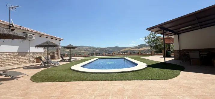 Oтдельно стоящая вилла R5141206 4