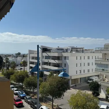 Продажа апартаментов на среднем этаже в San Pedro de Alcántara