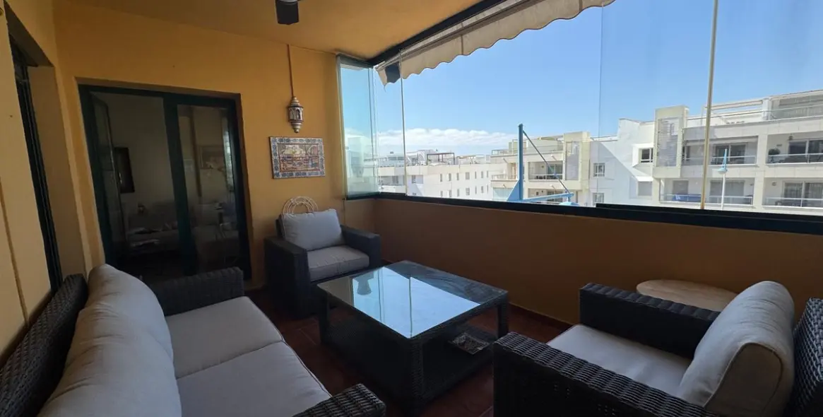 Sale of middle floor apartment in San Pedro de Alcántara 4