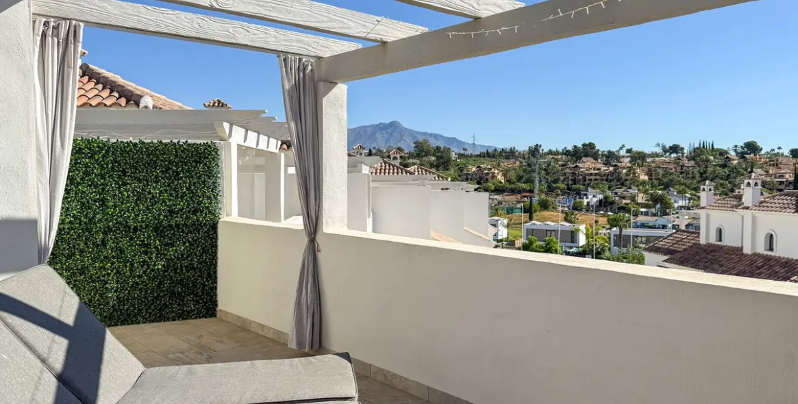 Продажа таунхауса в El Paraiso 6