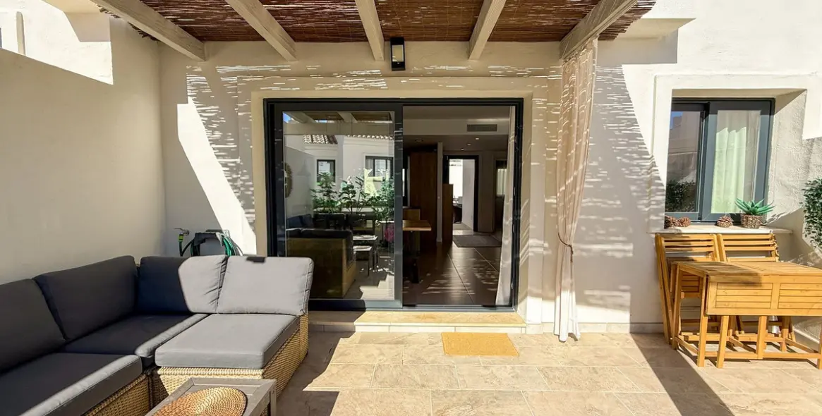 Продажа таунхауса в El Paraiso 20