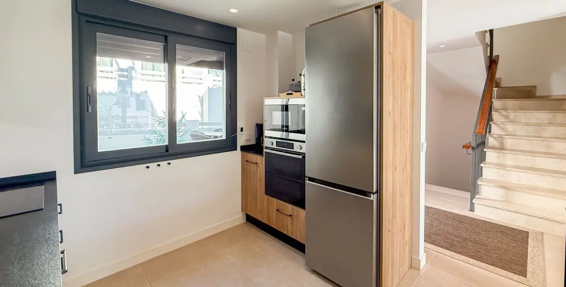 Продажа таунхауса в El Paraiso 15