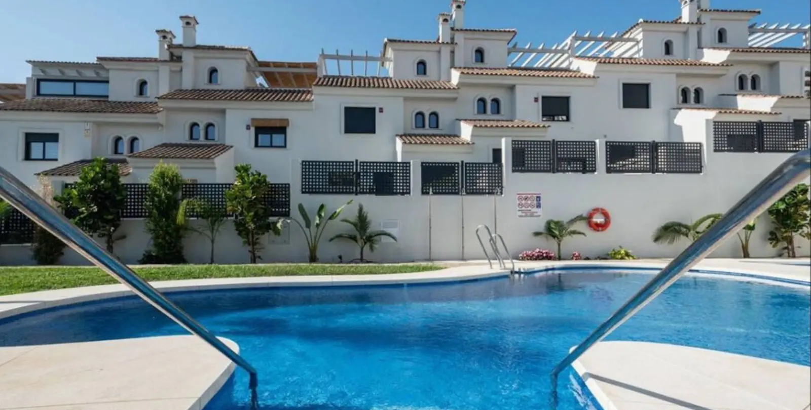 Venta de adosado en El Paraiso 43