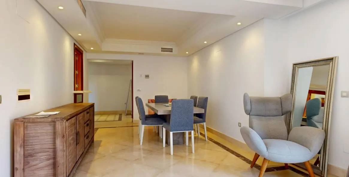 Продажа апартаментов на среднем этаже в Estepona (район Estepona) 6