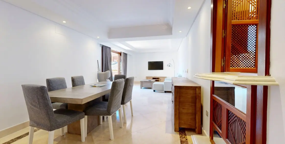 Продажа апартаментов на среднем этаже в Estepona (район Estepona) 8