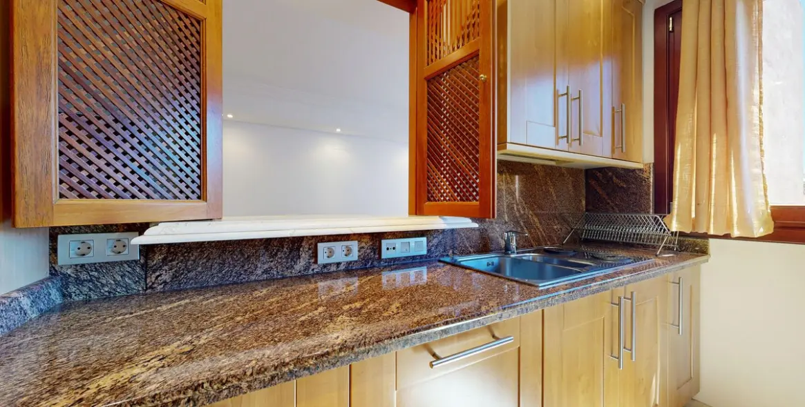 Продажа апартаментов на среднем этаже в Estepona (район Estepona) 10