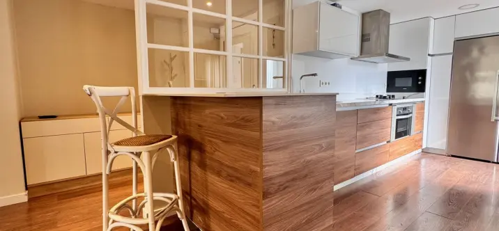 Sale of middle floor apartment in Teatinos 3