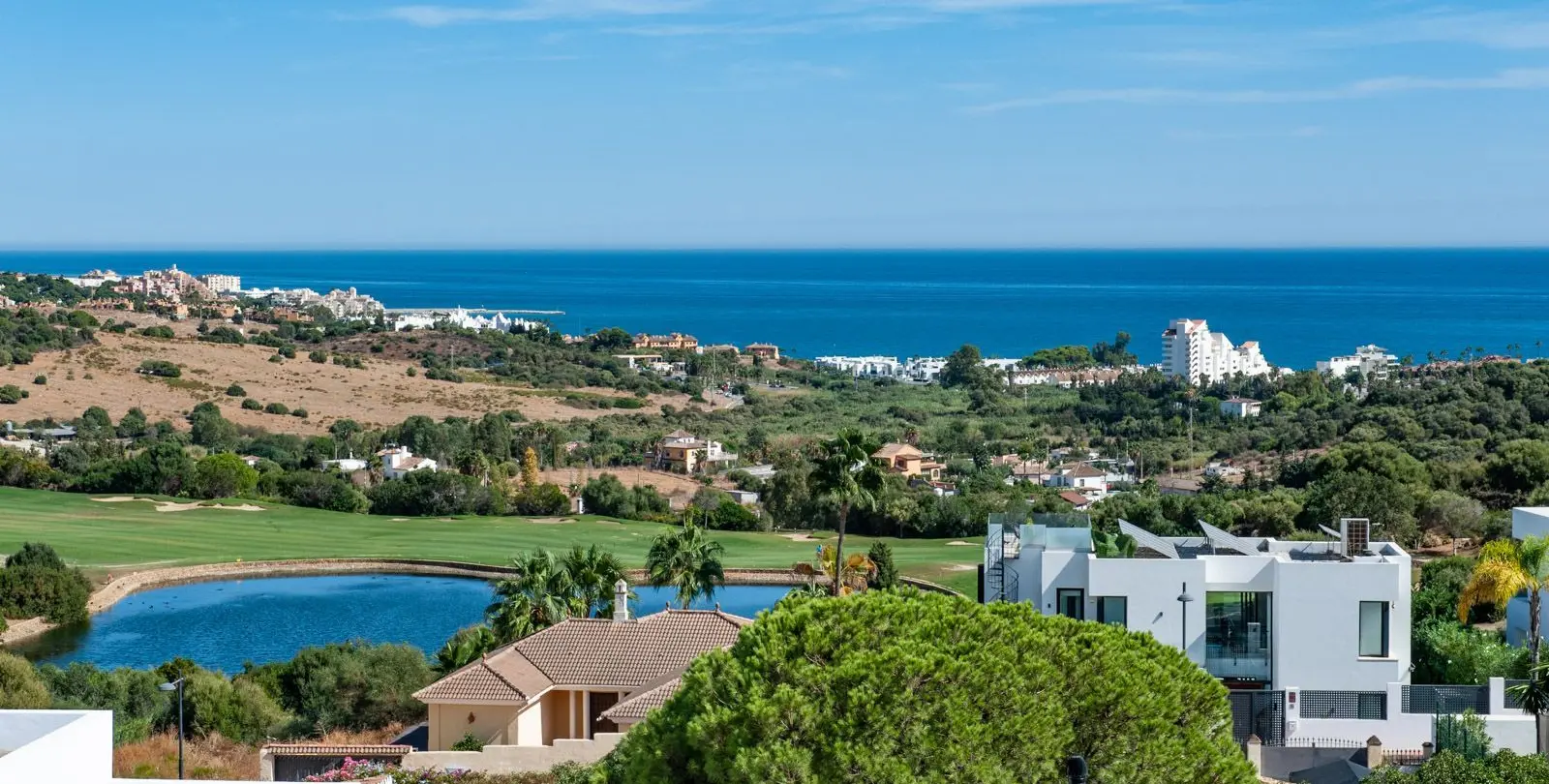 Продажа пентхауса в Estepona 1