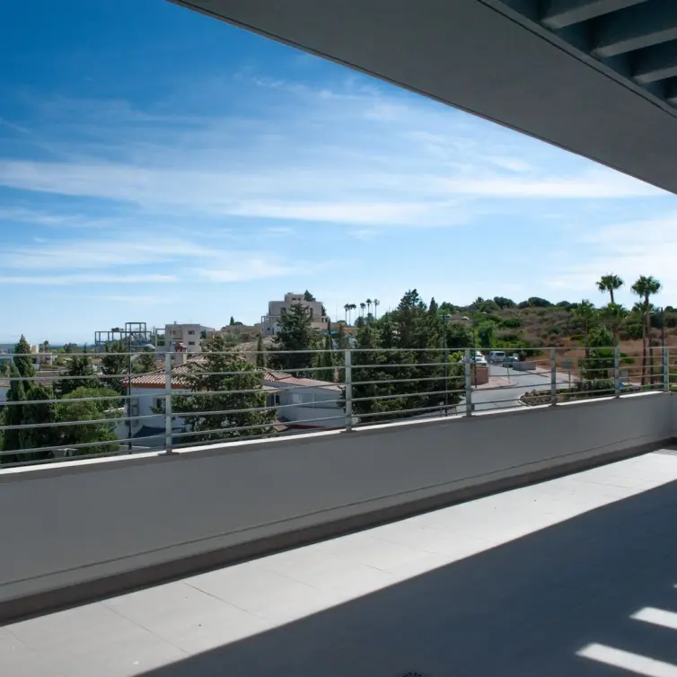 Sale of penthouse in Estepona