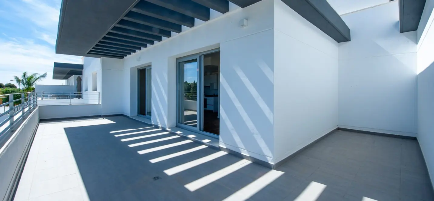 Sale of penthouse in Estepona 4