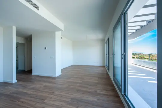 Image 6 thumb