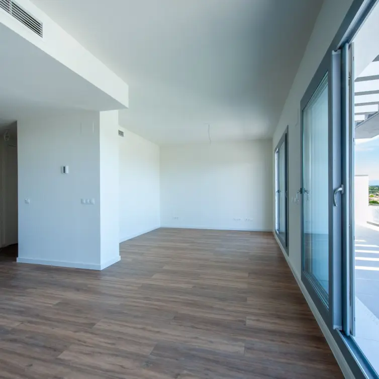Sale of penthouse in Estepona