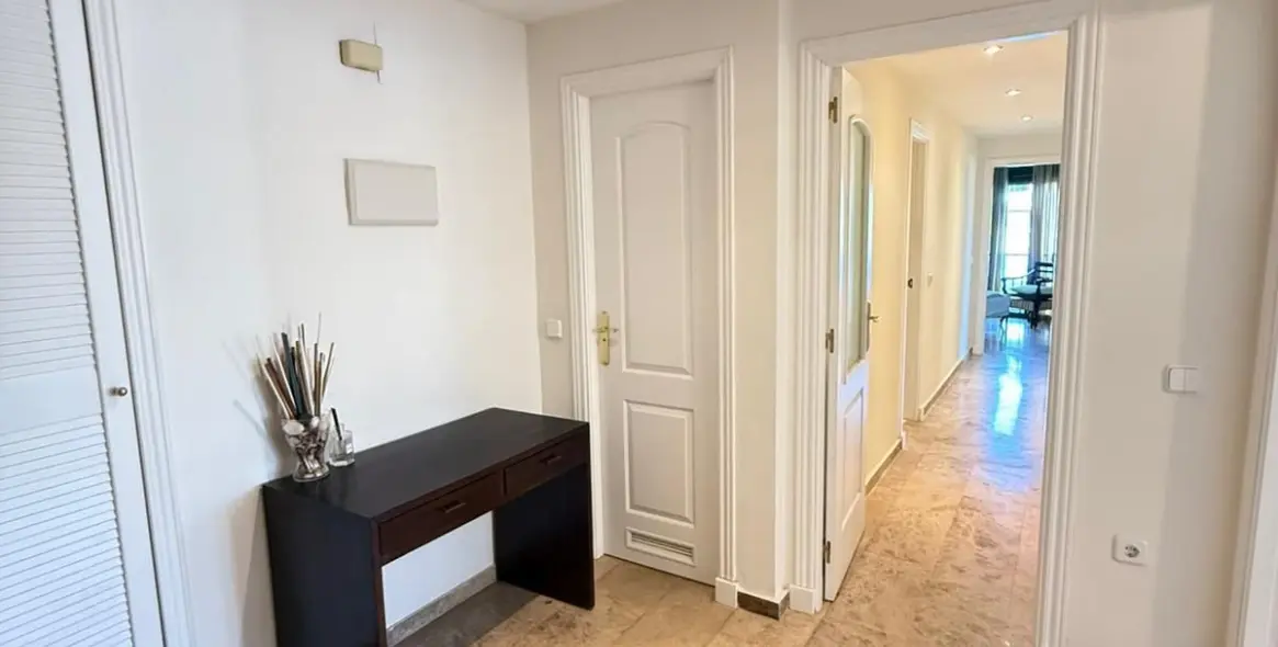 Продажа апартаментов на среднем этаже в Cortijo Blanco 17