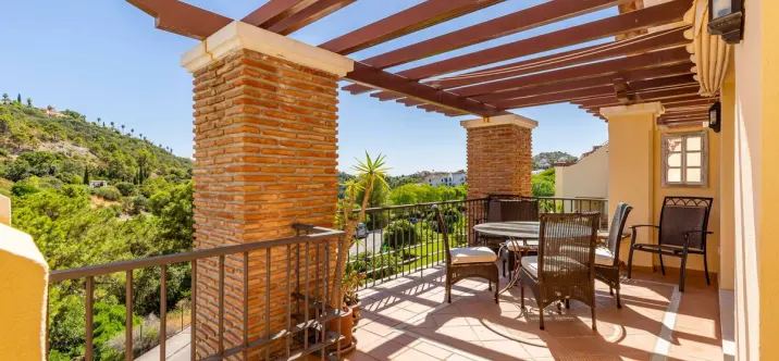 Продажа двухуровневого пентхауса в Los Arqueros 2