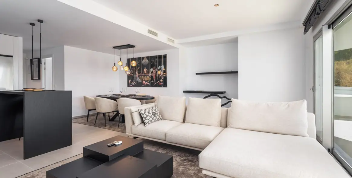 Sale of ground floor apartment in Cancelada 6