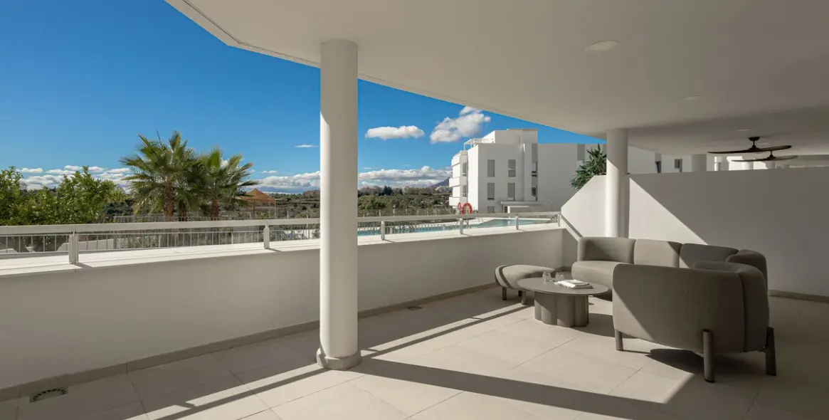 Sale of ground floor apartment in Cancelada 8