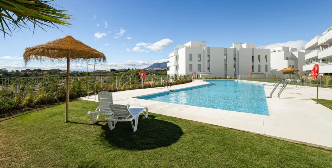 Sale of ground floor apartment in Cancelada 9