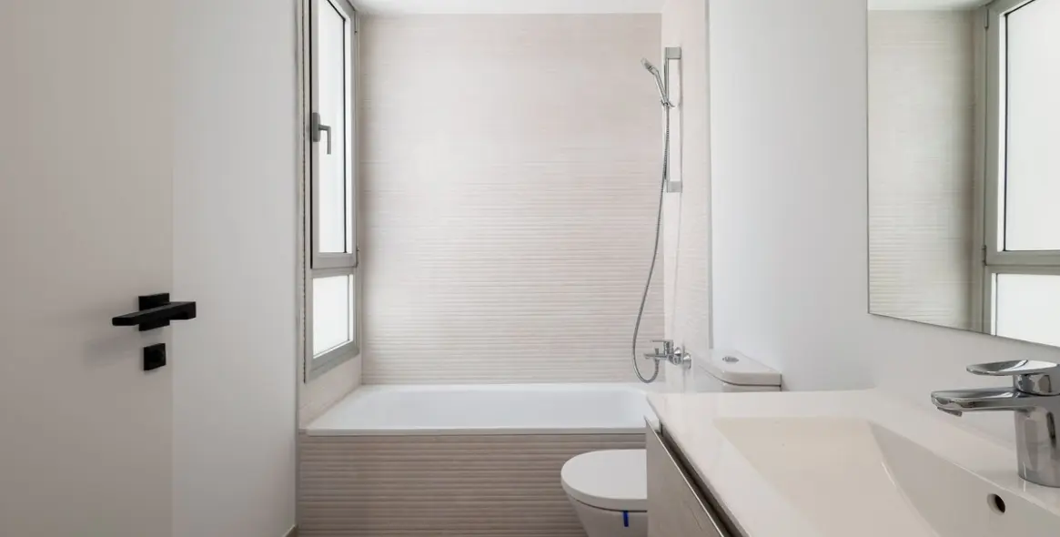 Sale of ground floor apartment in Cancelada 13