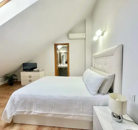 Sale of penthouse duplex in Marbella