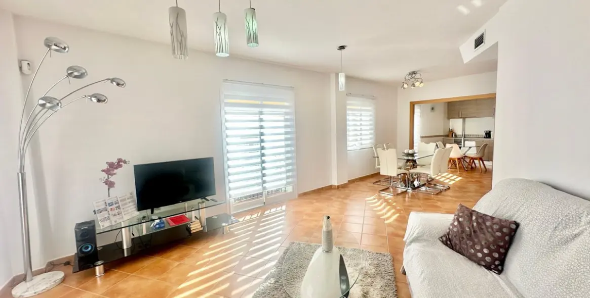 Продажа двухуровневого пентхауса в Marbella 6