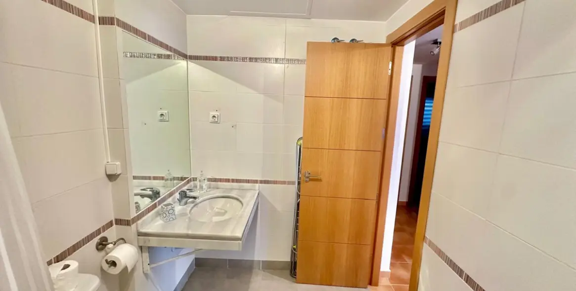 Продажа двухуровневого пентхауса в Marbella 10