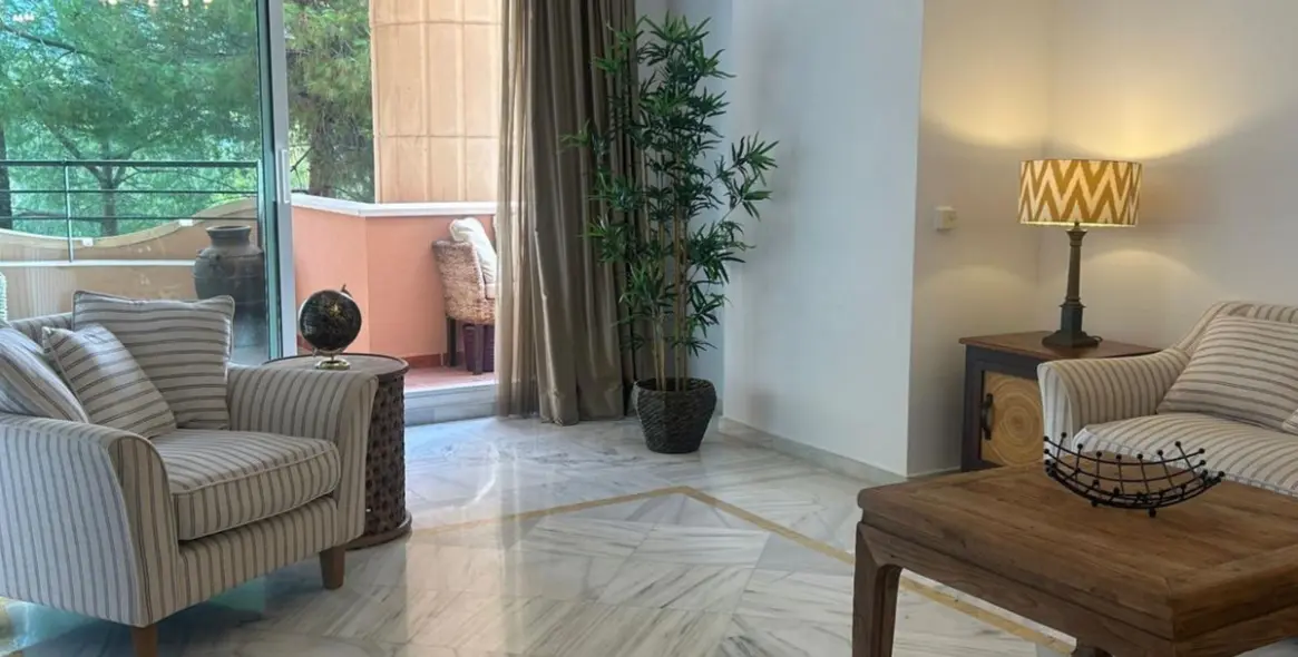 Продажа апартаментов на среднем этаже в Marbella 4