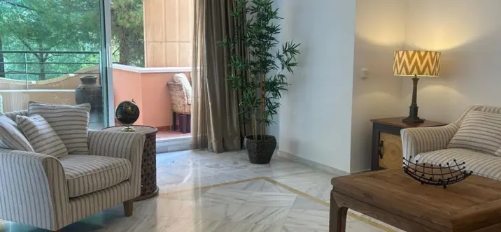 Продажа апартаментов на среднем этаже в Marbella 3