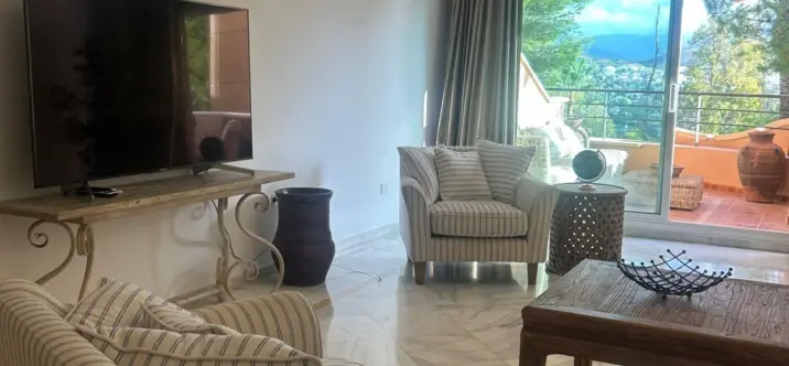 Продажа апартаментов на среднем этаже в Marbella 4